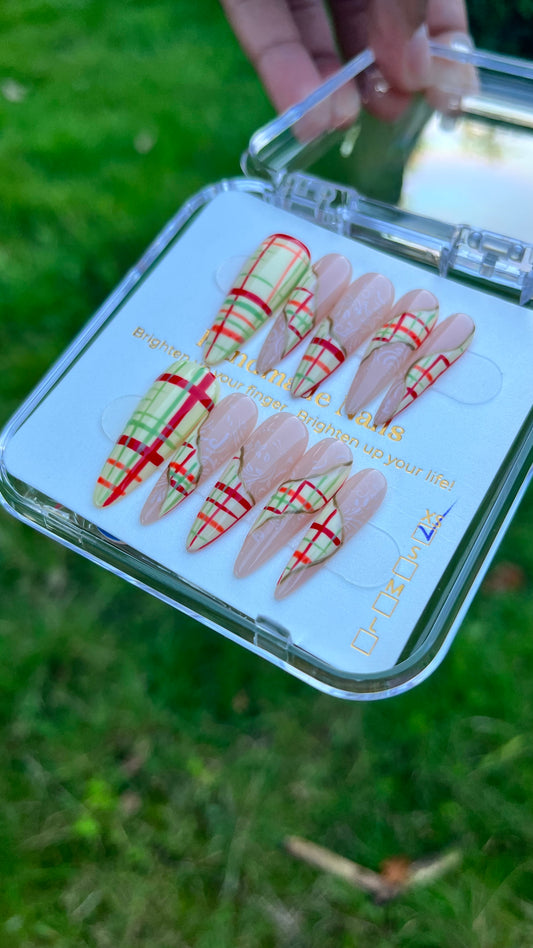 Ongles réutilisables ( press on nails + kit )