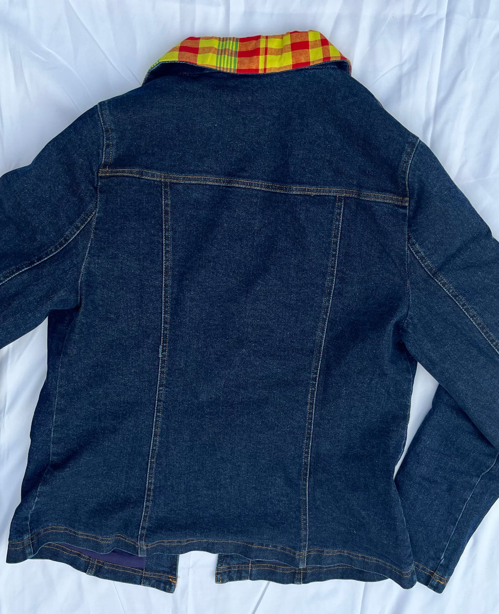 Veste en jean et madras cintrée