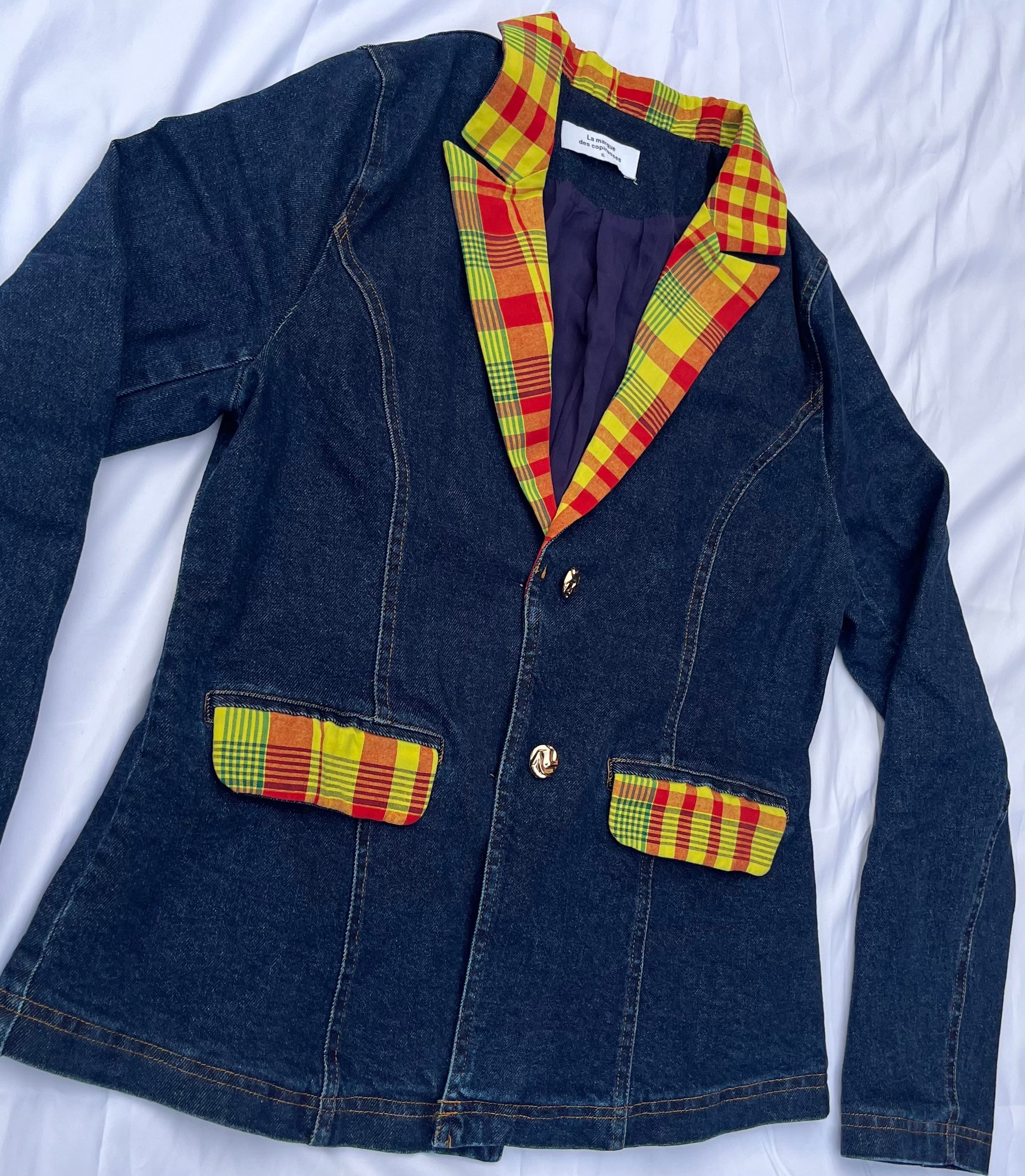 Veste en jean et madras cintrée
