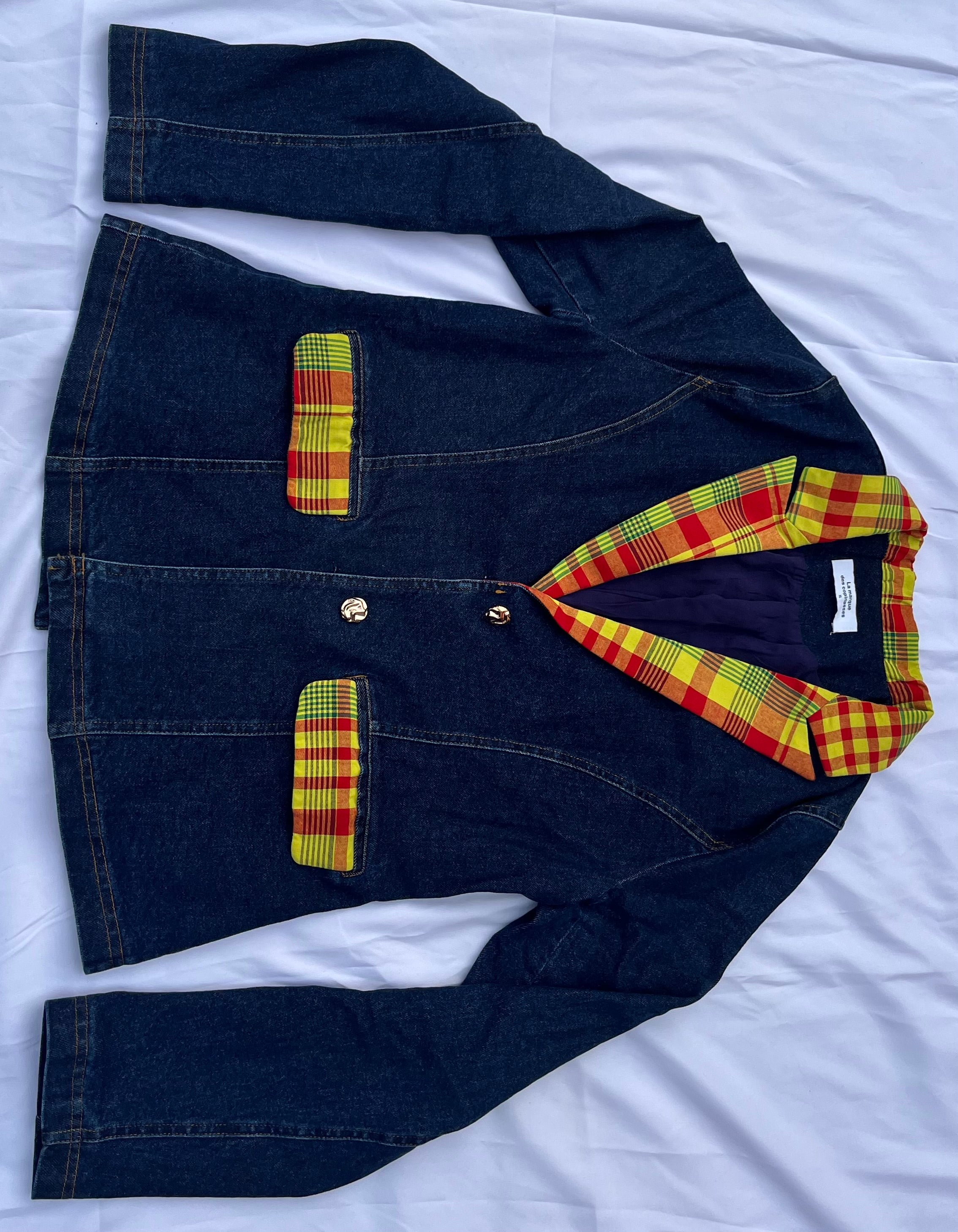 Veste en jean et madras cintrée